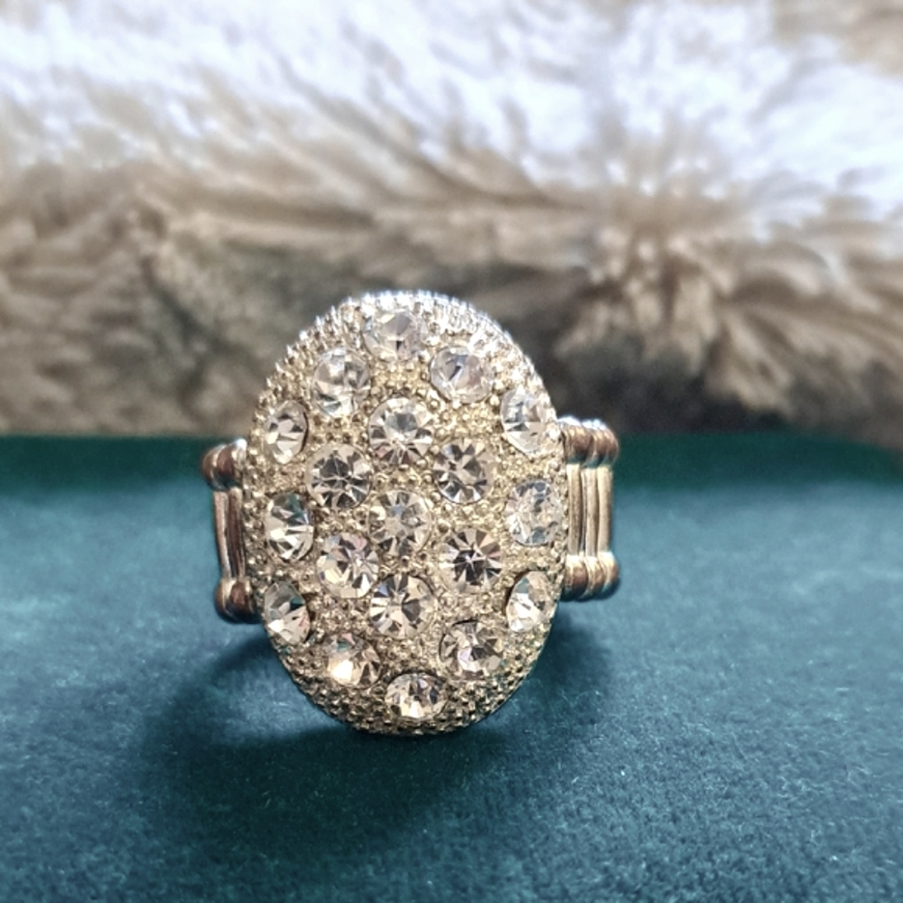 Elegant Silver Crystal Rhinestone Cocktail Stretch Band Ring